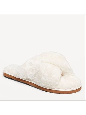 🆕 8 • Old Navy • Faux-Fur Cross-Front Slippers